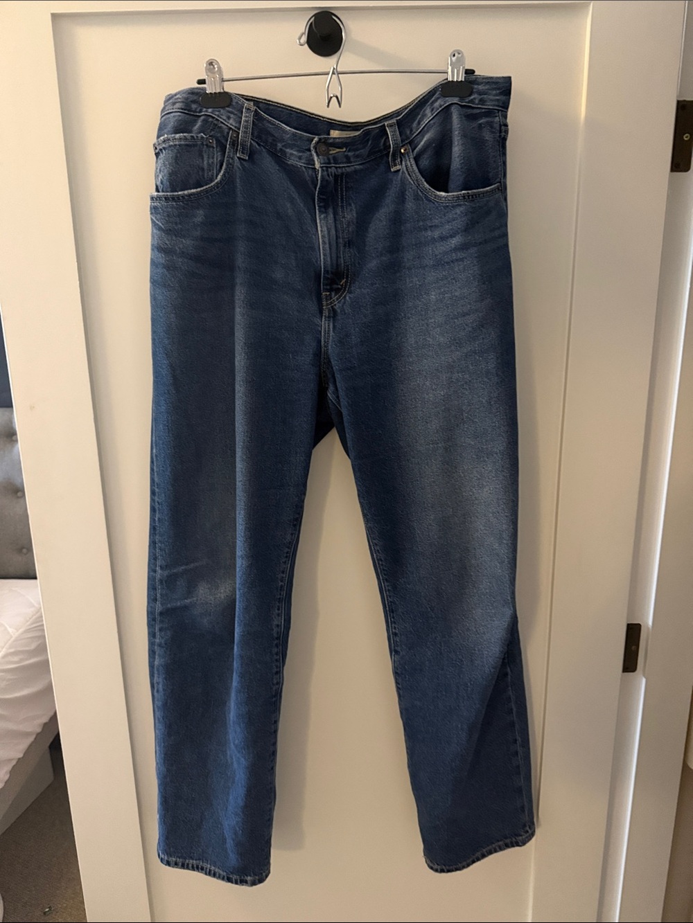 Levi's Women's Straight Leg Jeans in Mid Blue